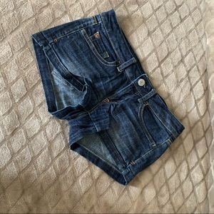 [AMERICAN EAGLE] size 4 dark denim shorts ☀️